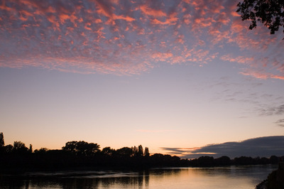 thames river sunset